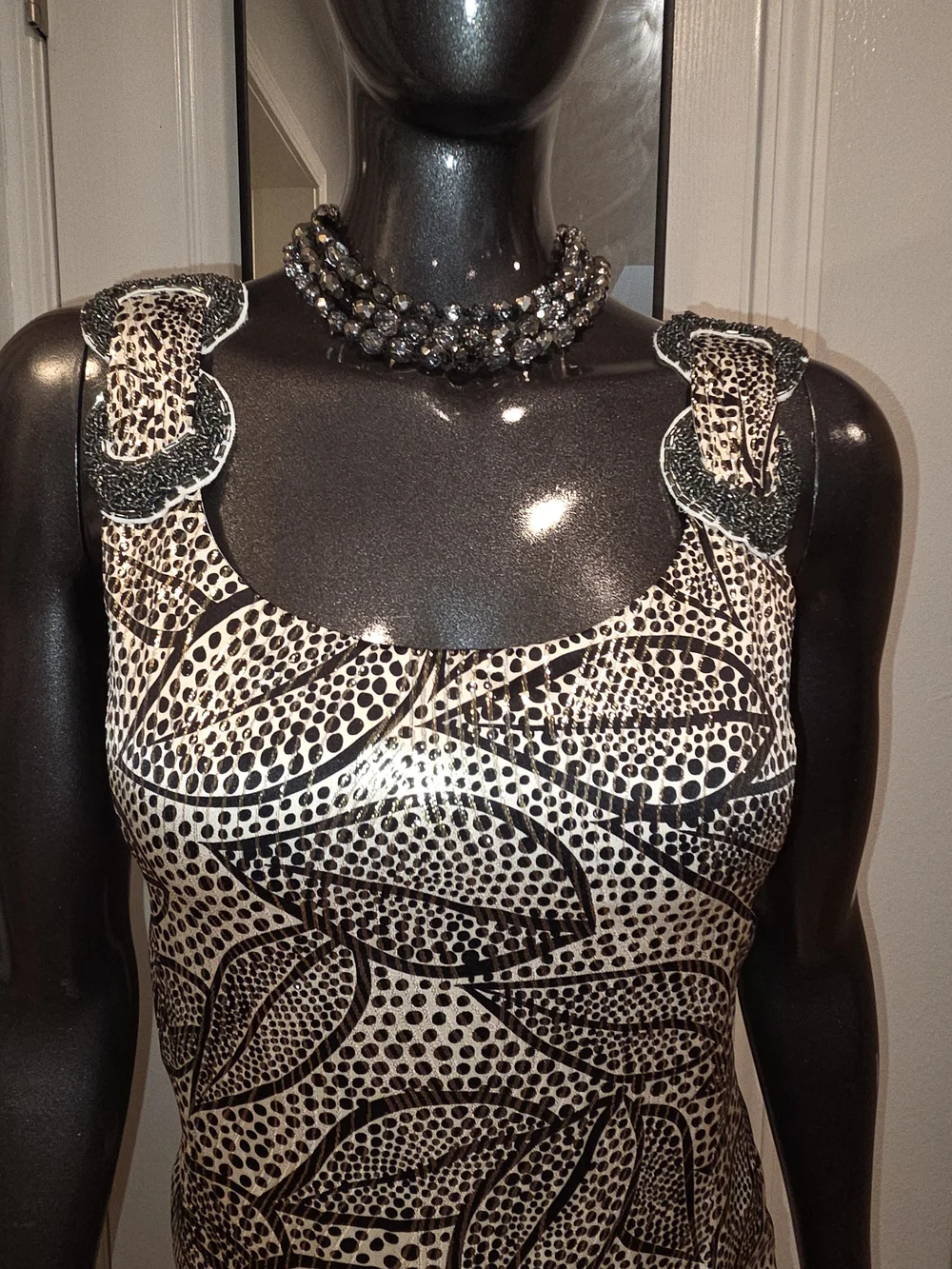 Tory Burch Gorgeous Black and Cream Sleeveless Leaf-Print Shift Silk Dress Sz 2